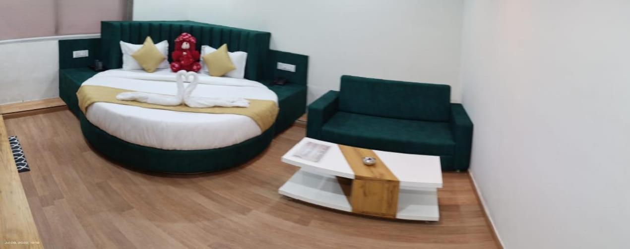 Collection O Hotel Green Park Ānand Esterno foto